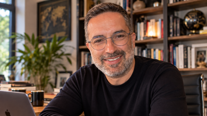 Photo of Rui Miguel Feio in his office Photo of Rui Miguel Feio in his office.